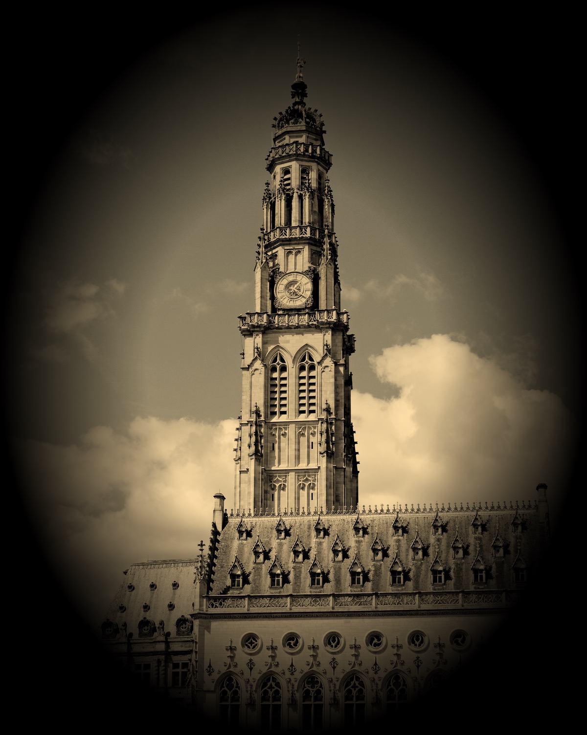 L'hôtel de ville et le beffroi d'Arras