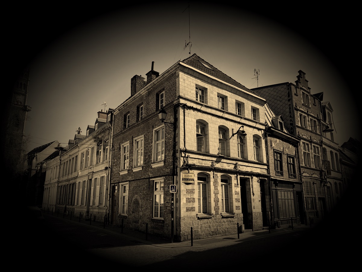 Des façades historiques du centre de Valenciennes